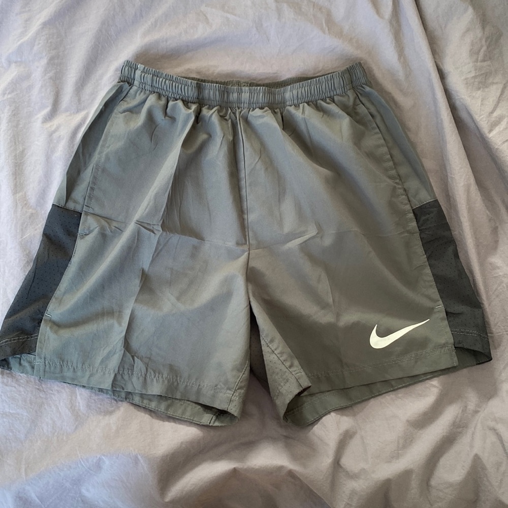 Nike Challenger Running shorts - S